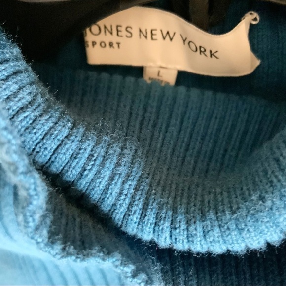 𝅺jones NEW YORK Sport turtle neck top. SZ L - Picture 2 of 7
